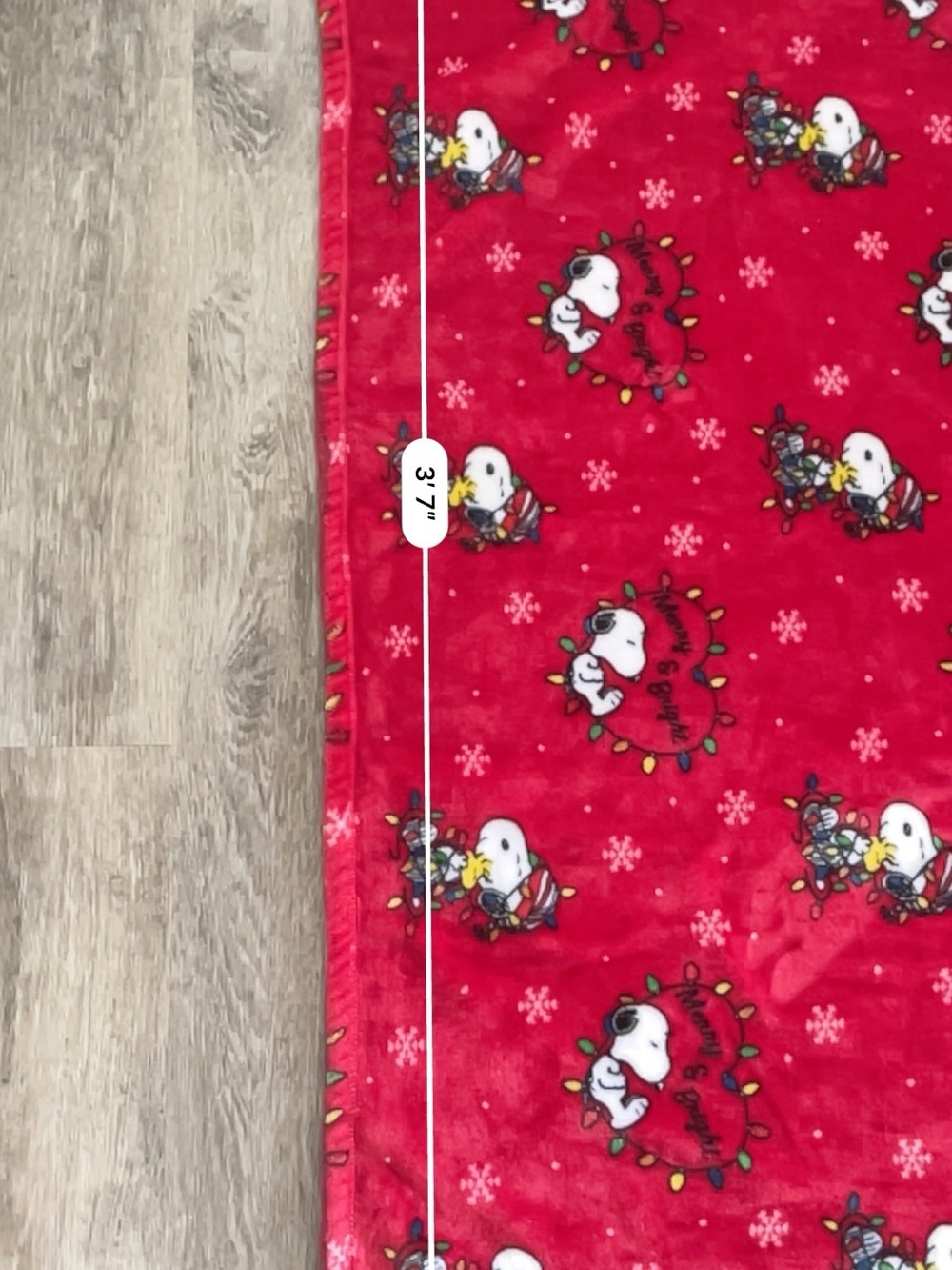 Berkshire Peanuts Snoopy Christmas Fleece Throw Blanket 37” x 63” - Picture 9 of 10